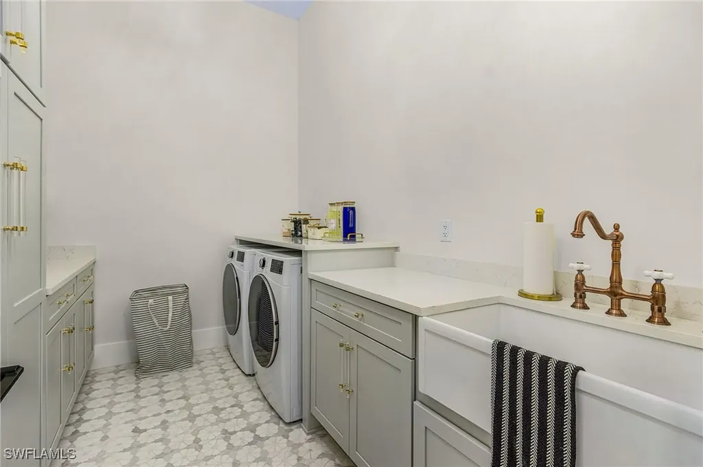 618 31st Street NW Naples FL 34120