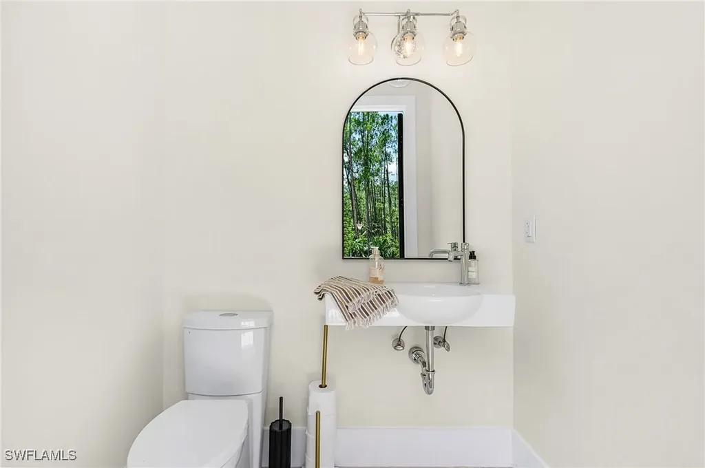 618 31st Street NW Naples FL 34120
