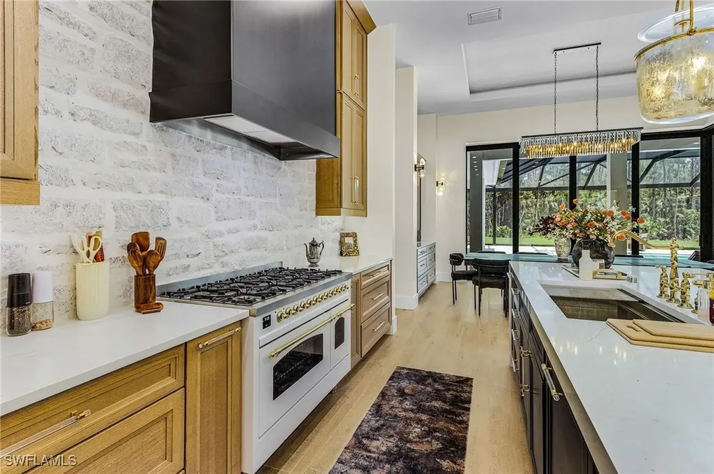 618 31st Street NW Naples FL 34120
