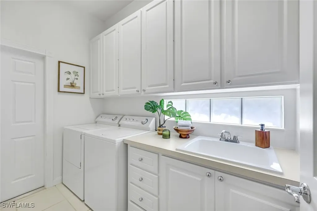 3730 Whidbey Way Naples FL 34119