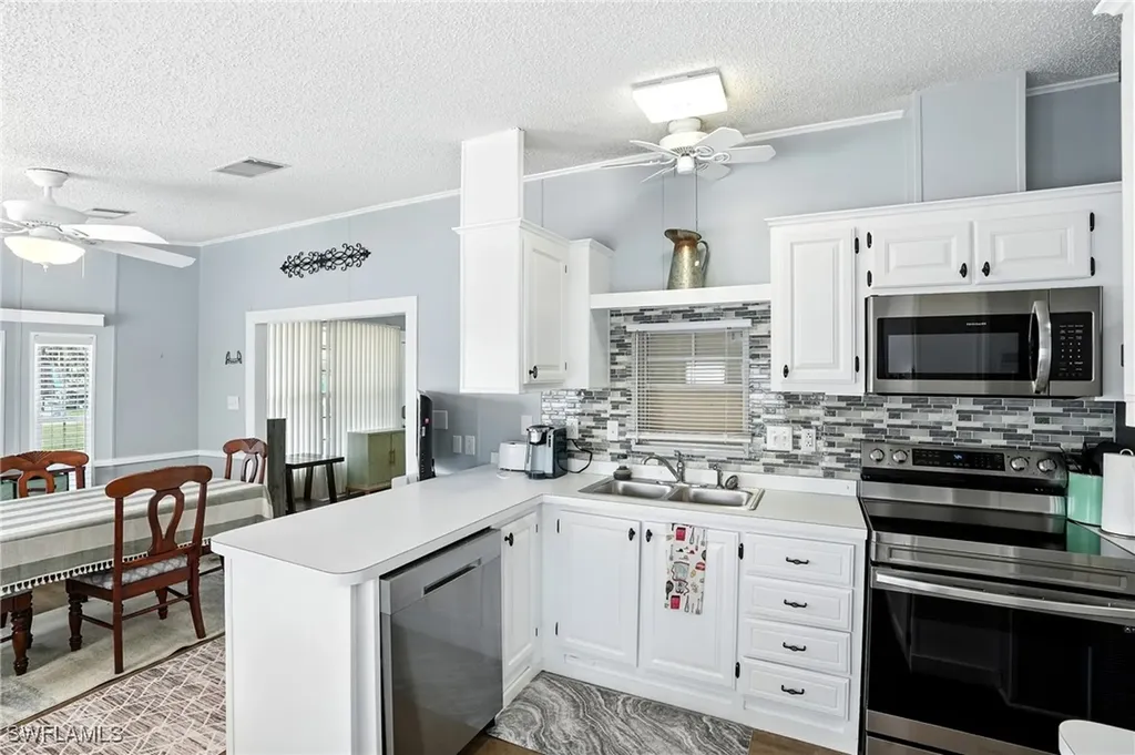 1041 Crystal Lake Drive Naples FL 34120