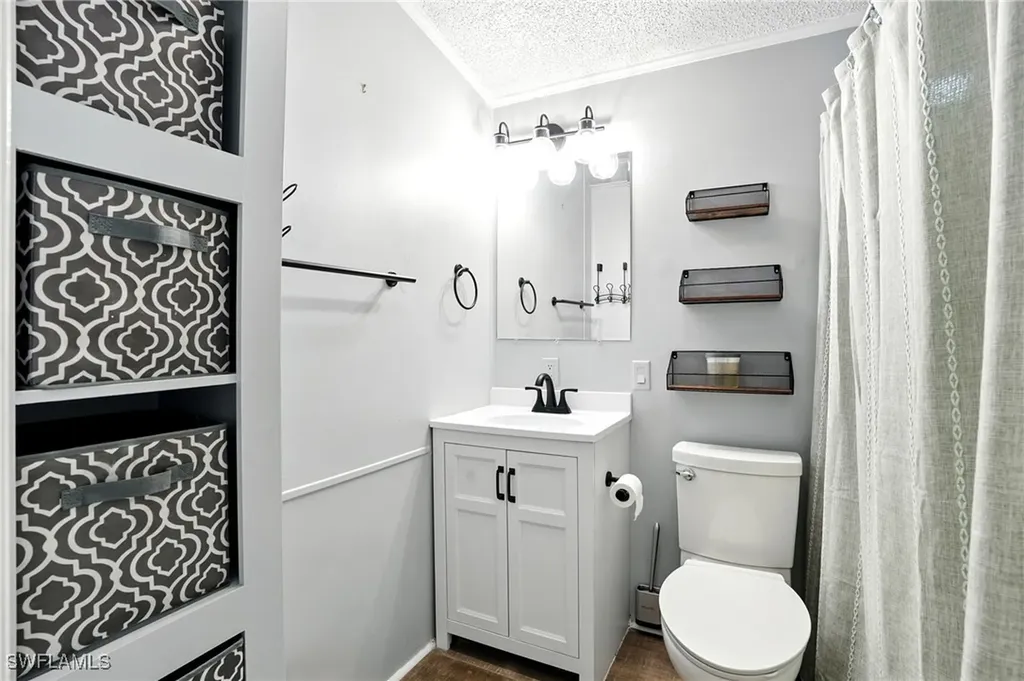 1041 Crystal Lake Drive Naples FL 34120