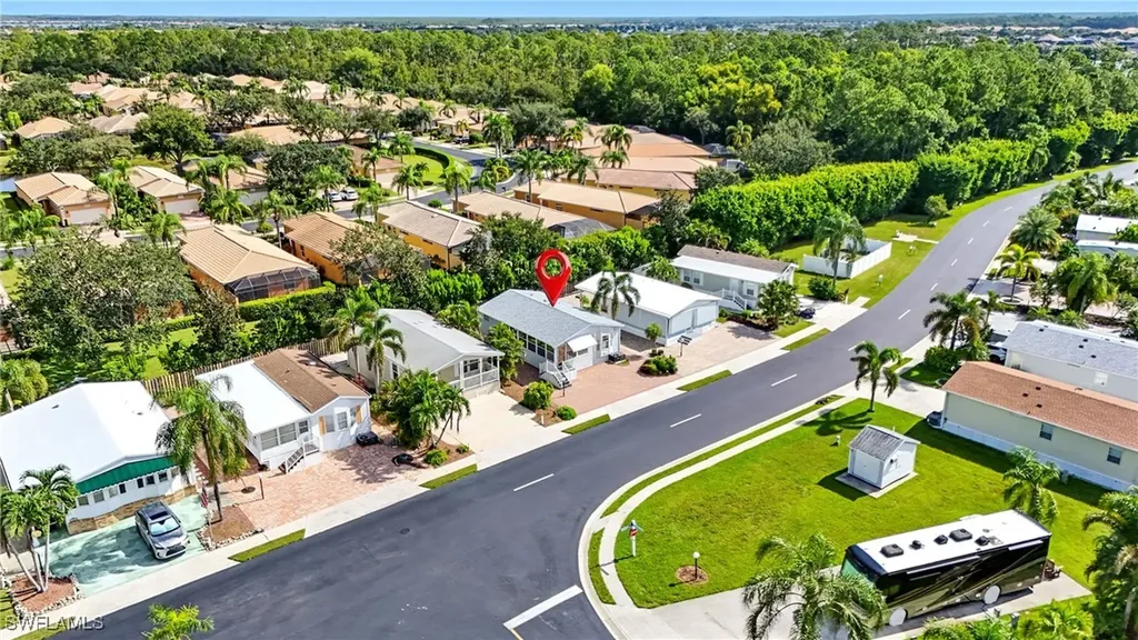 1041 Crystal Lake Drive Naples FL 34120