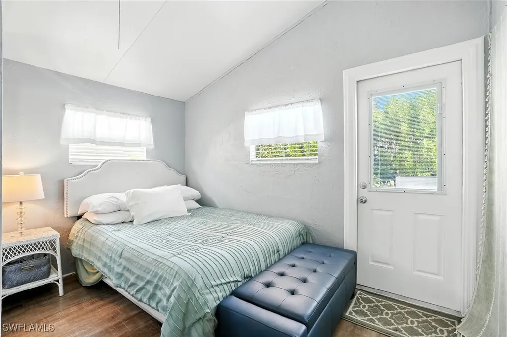 1041 Crystal Lake Drive Naples FL 34120