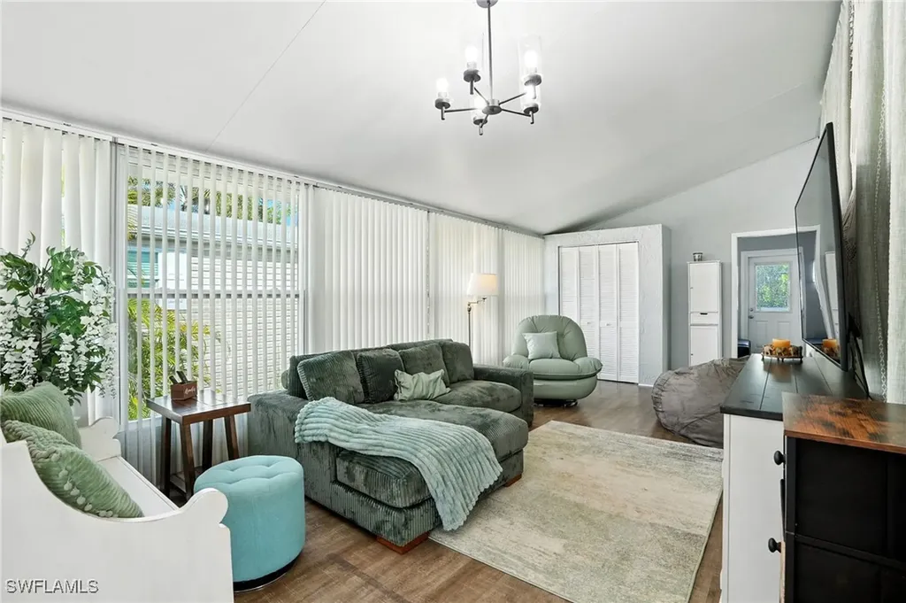 1041 Crystal Lake Drive Naples FL 34120