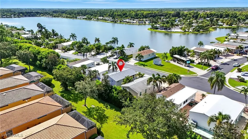 1041 Crystal Lake Drive Naples FL 34120