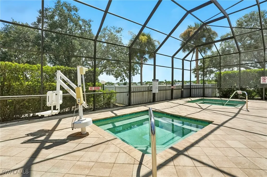 1041 Crystal Lake Drive Naples FL 34120