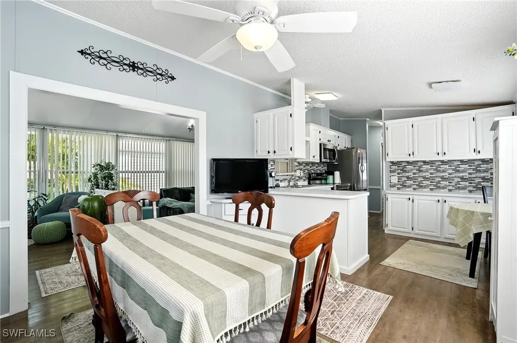 1041 Crystal Lake Drive Naples FL 34120