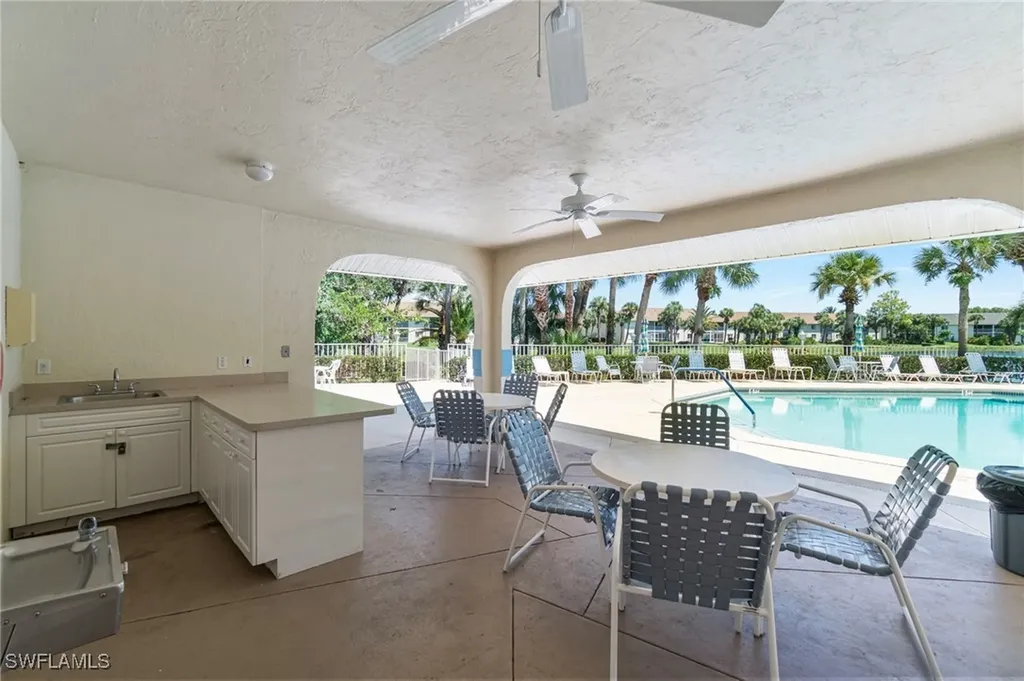 452 Belina Drive Naples FL 34104