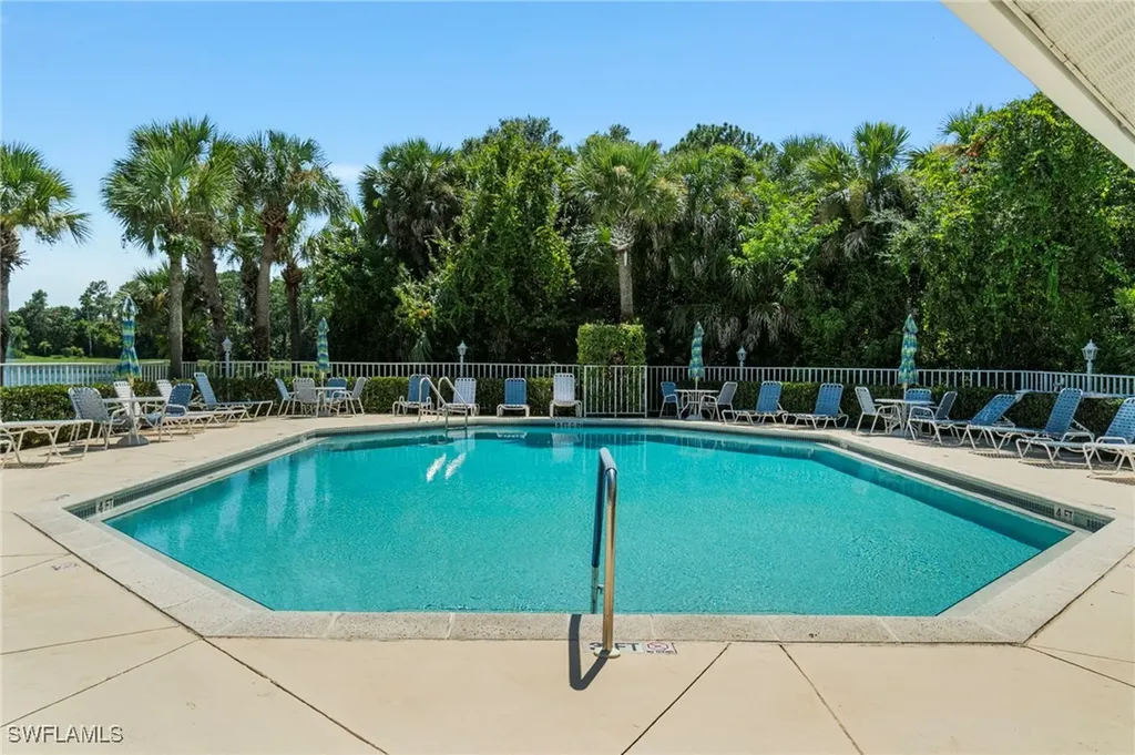 452 Belina Drive Naples FL 34104