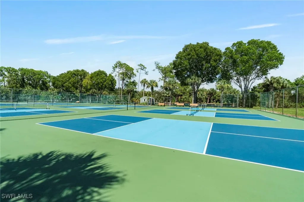 452 Belina Drive Naples FL 34104