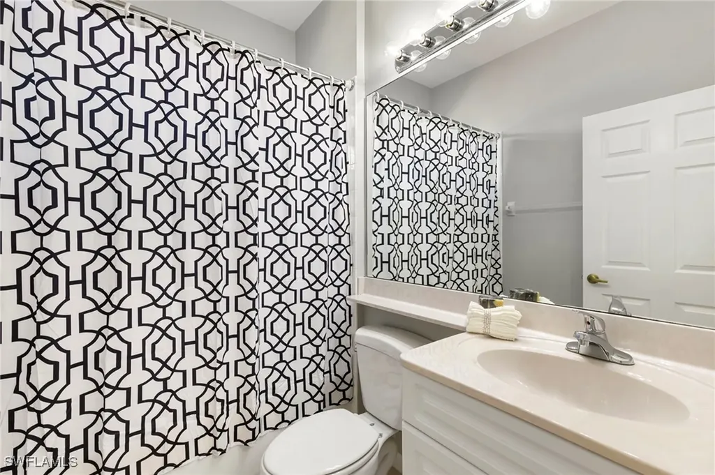 25050 Peacock Lane Naples FL 34114