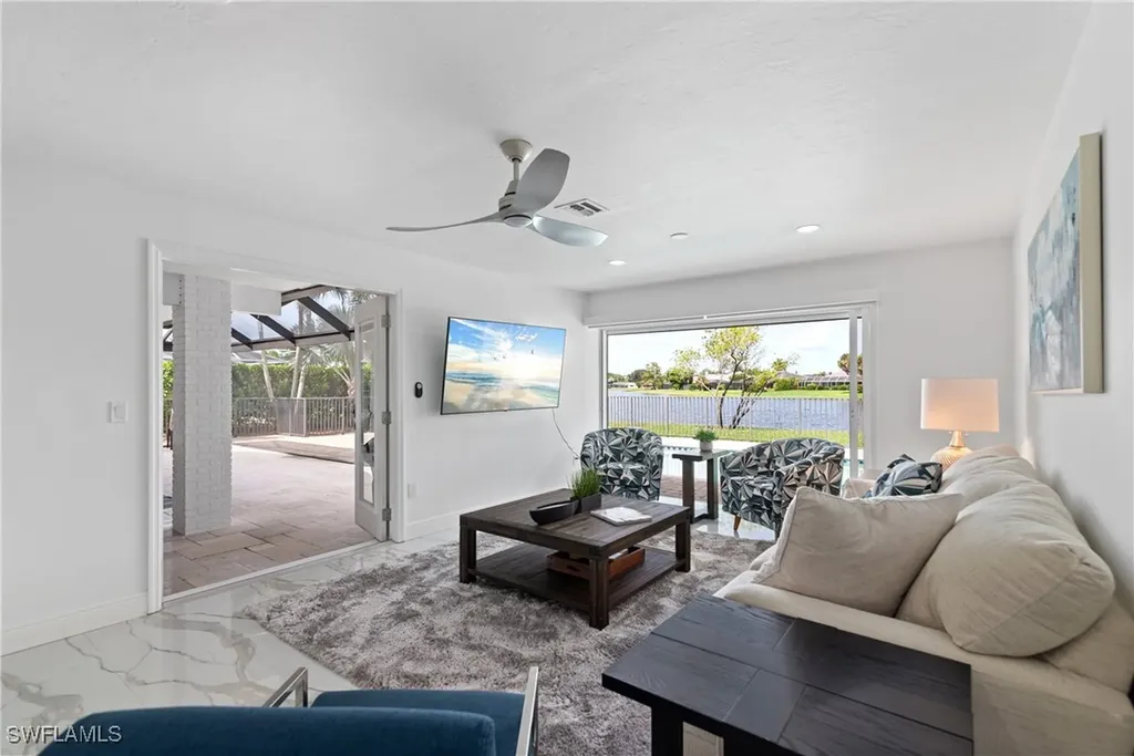 2500 Kings Lake Boulevard Naples FL 34112