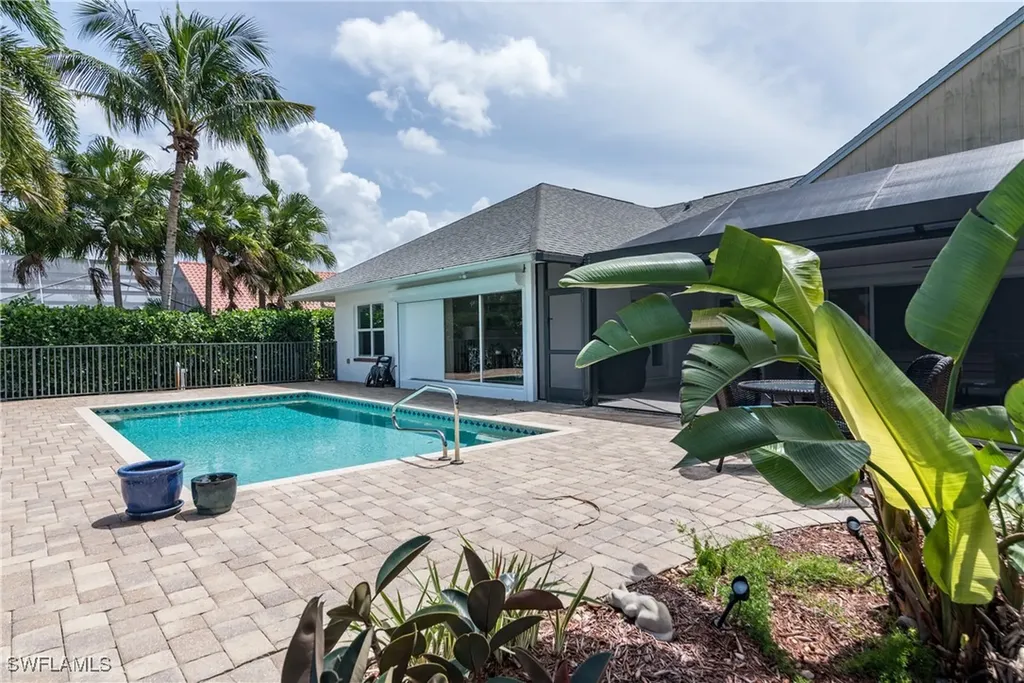 2500 Kings Lake Boulevard Naples FL 34112