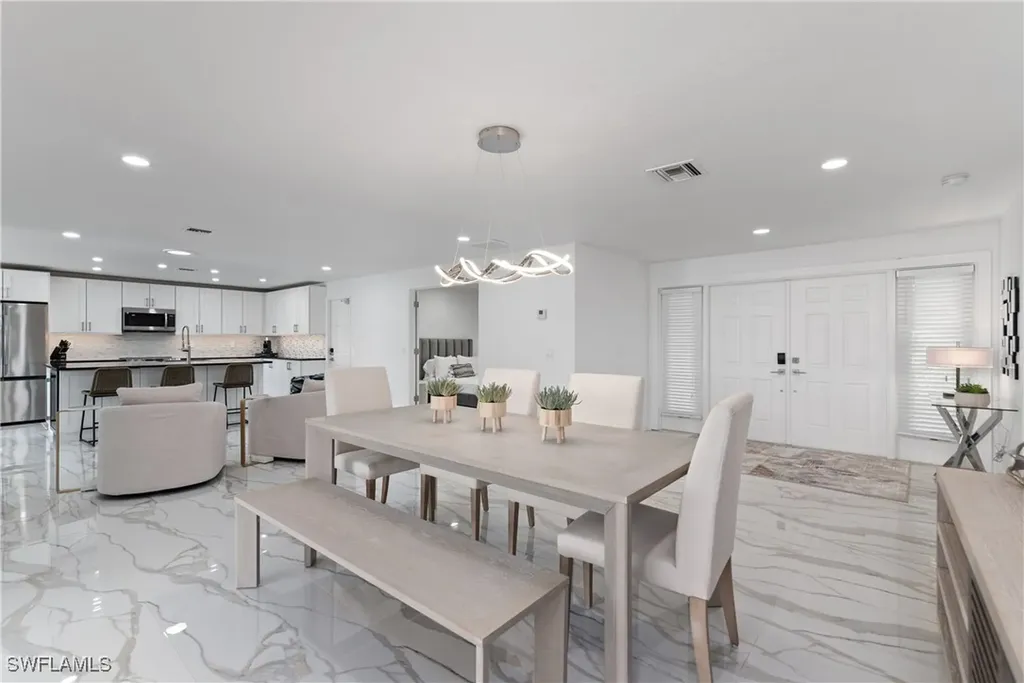 2500 Kings Lake Boulevard Naples FL 34112