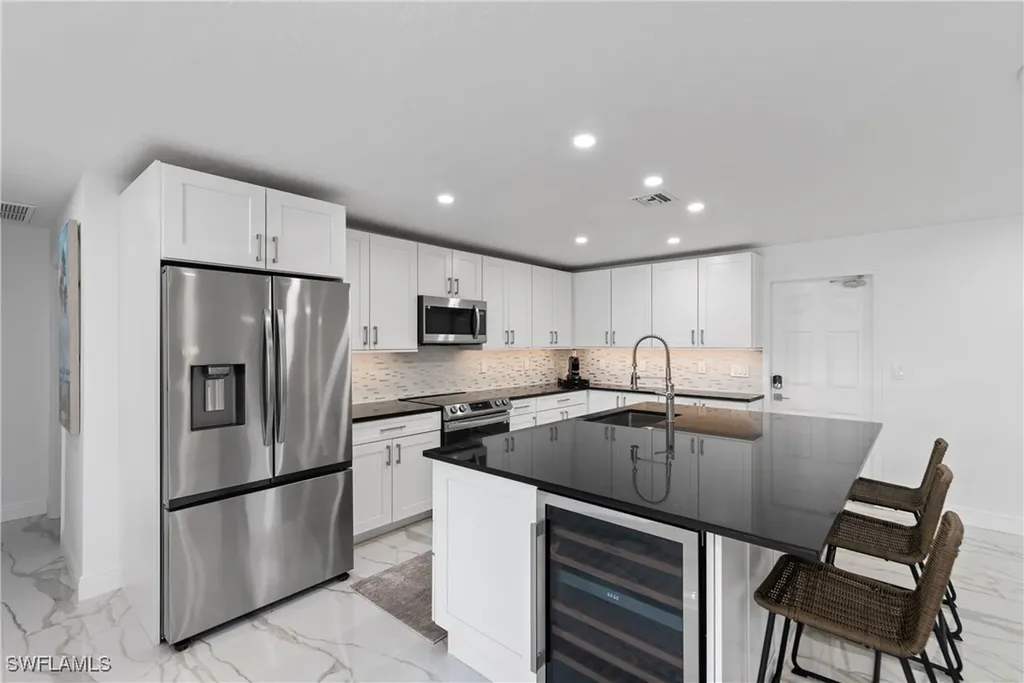 2500 Kings Lake Boulevard Naples FL 34112
