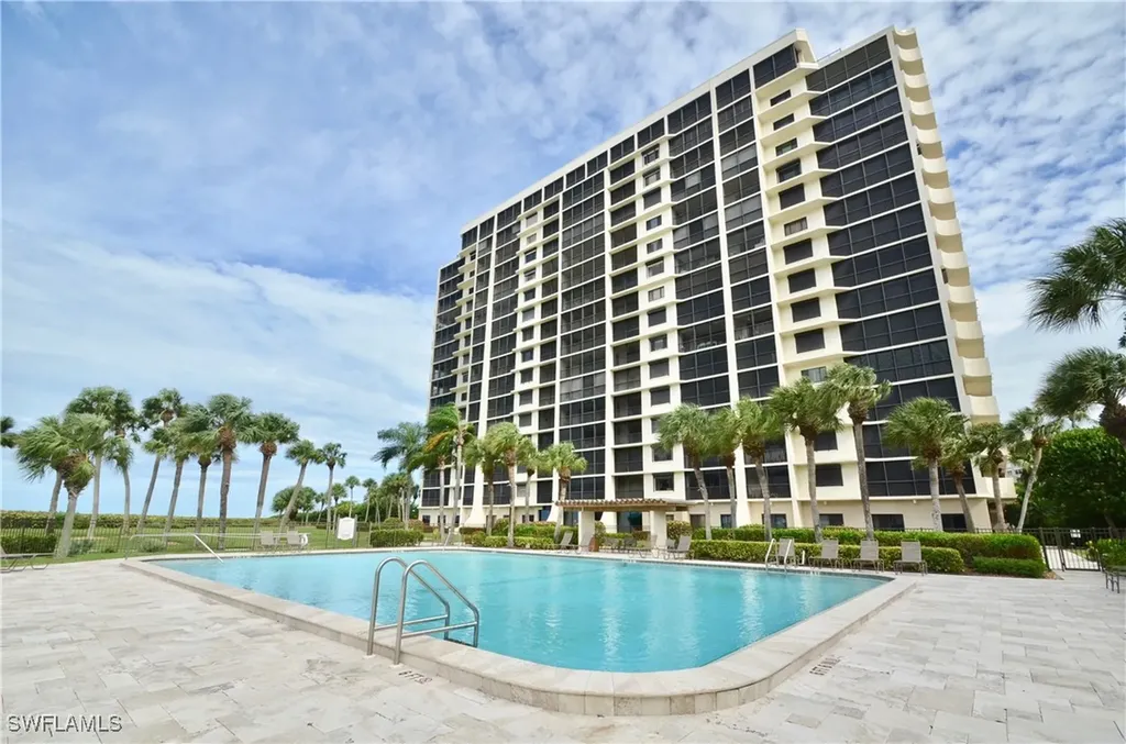 10951 Gulfshore Drive Naples FL 34108-1744