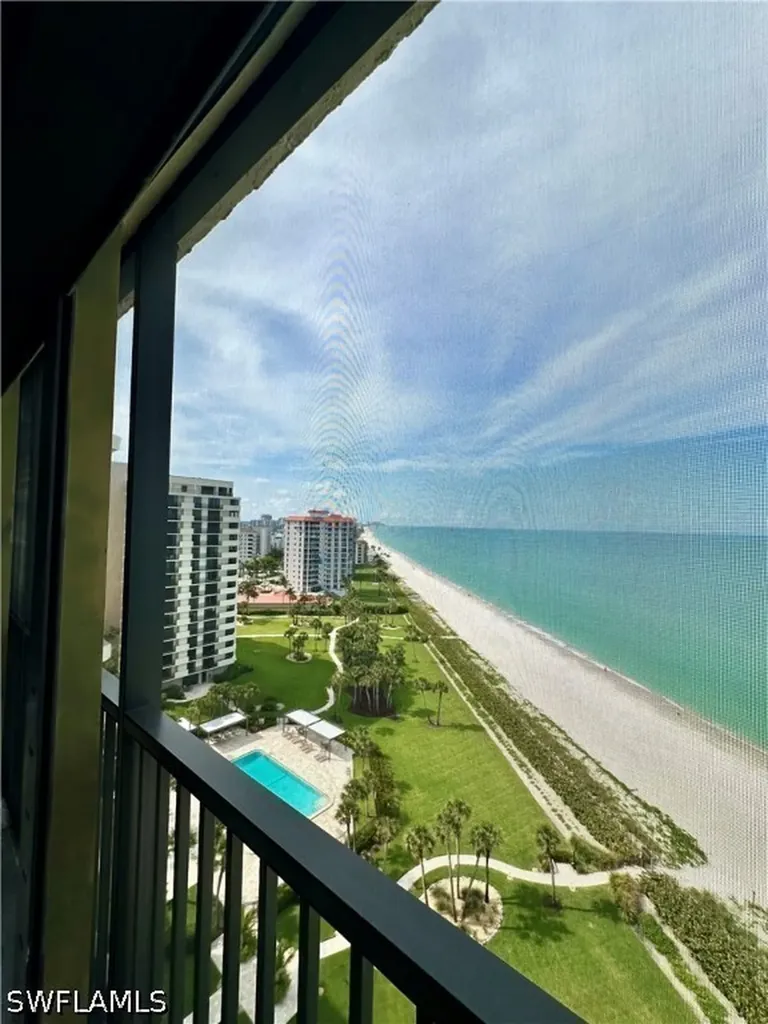 10951 Gulfshore Drive Naples FL 34108-1744