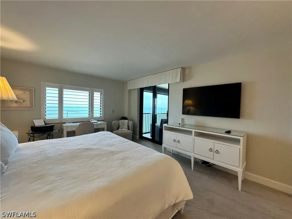 10951 Gulfshore Drive Naples FL 34108-1744