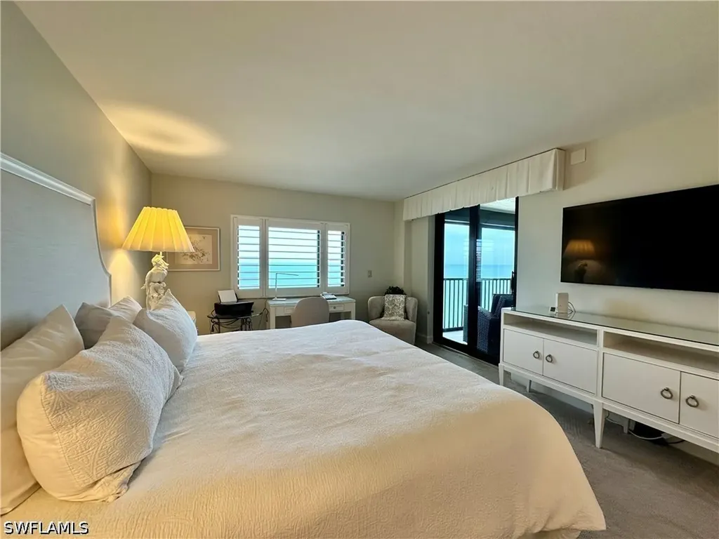 10951 Gulfshore Drive Naples FL 34108-1744