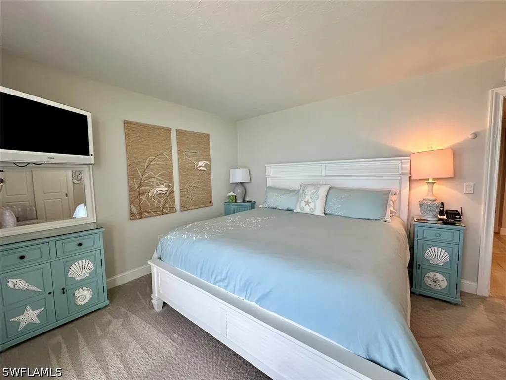 10951 Gulfshore Drive Naples FL 34108-1744