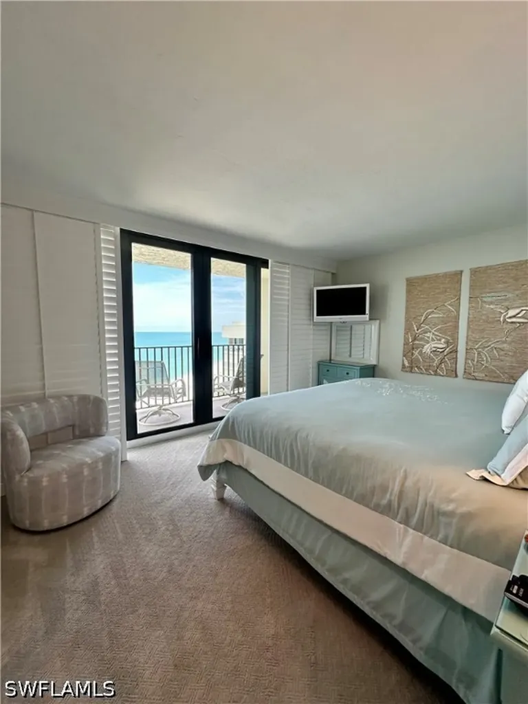 10951 Gulfshore Drive Naples FL 34108-1744