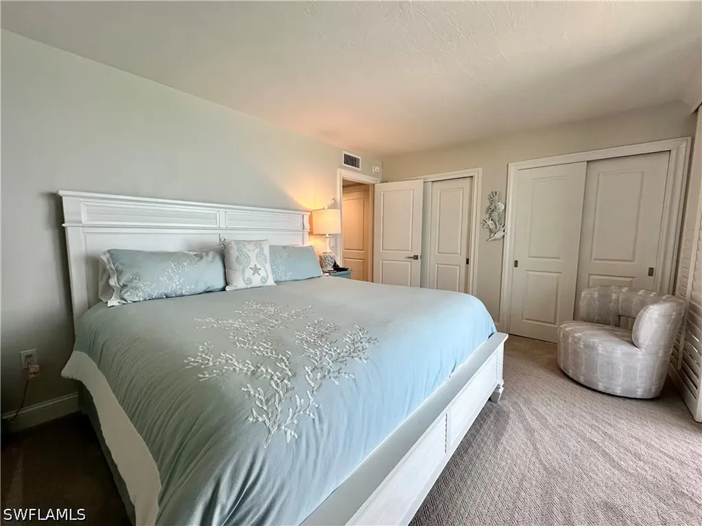 10951 Gulfshore Drive Naples FL 34108-1744