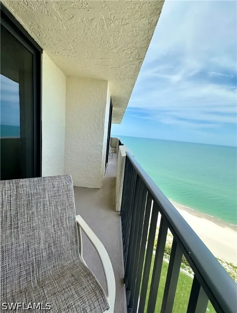 10951 Gulfshore Drive Naples FL 34108-1744