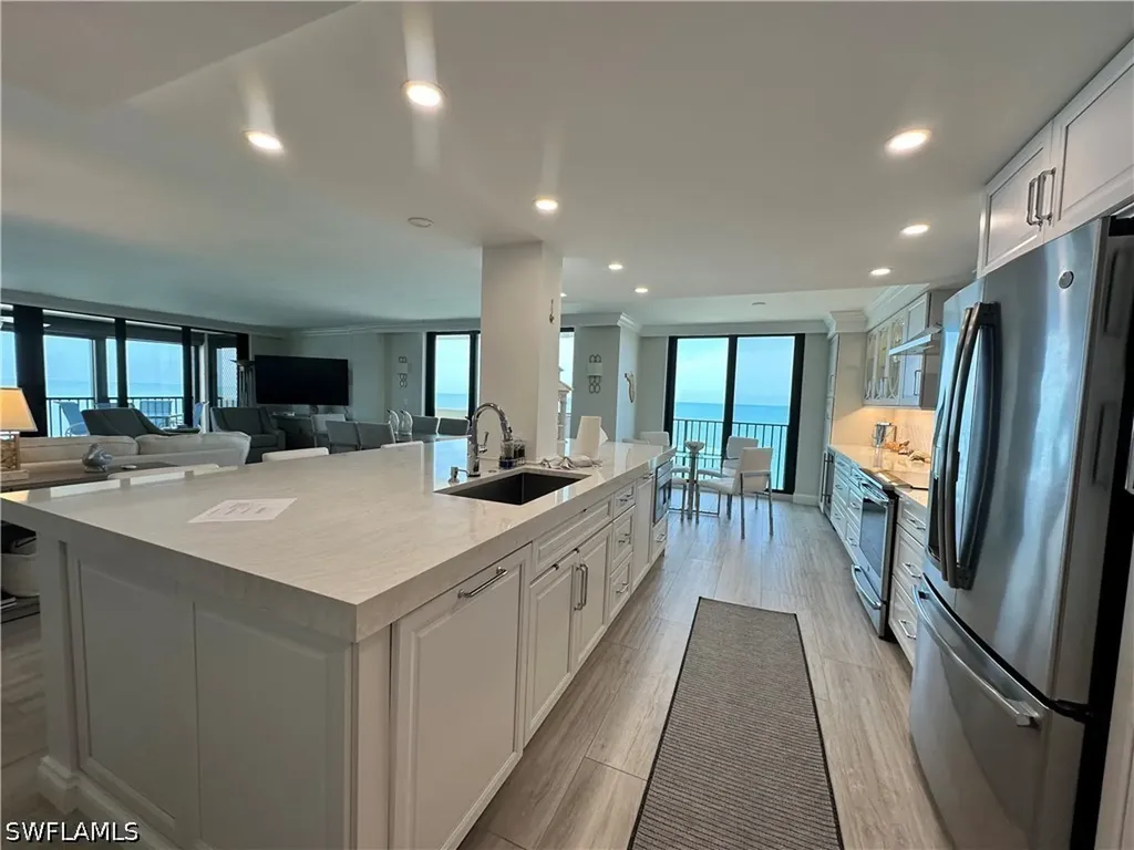 10951 Gulfshore Drive Naples FL 34108-1744