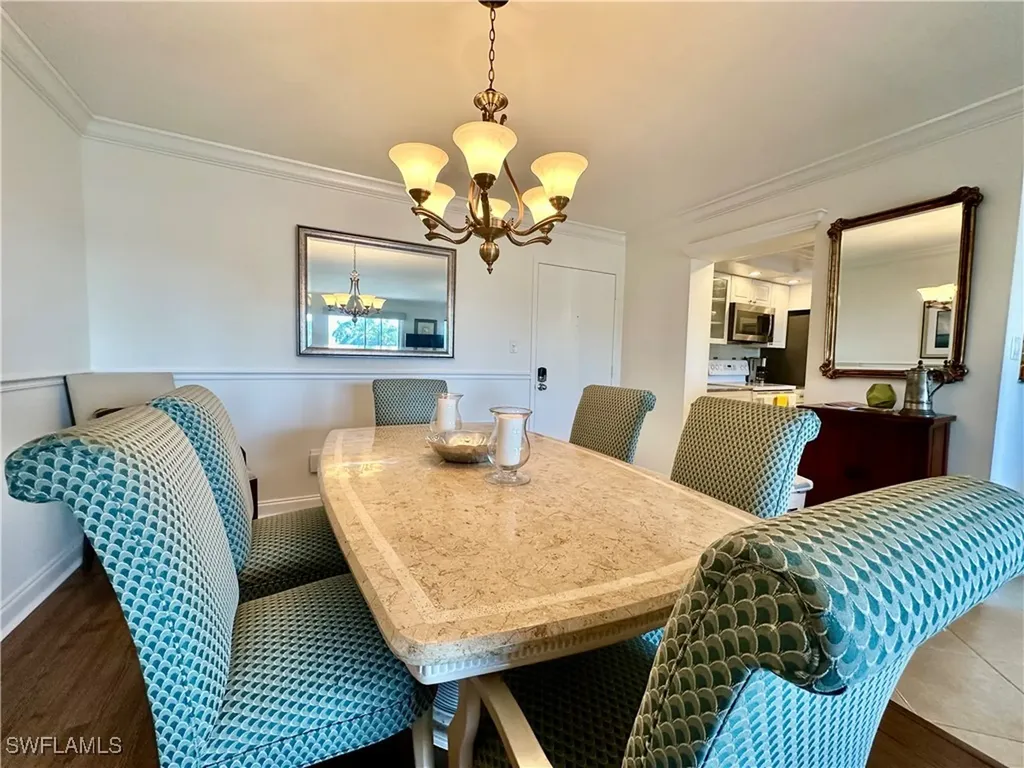 555 Park Shore Drive Naples FL 34103