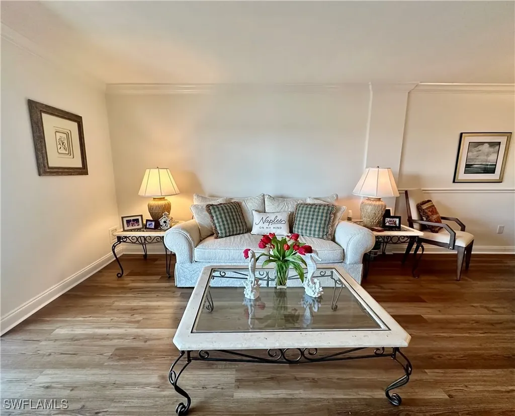 555 Park Shore Drive Naples FL 34103