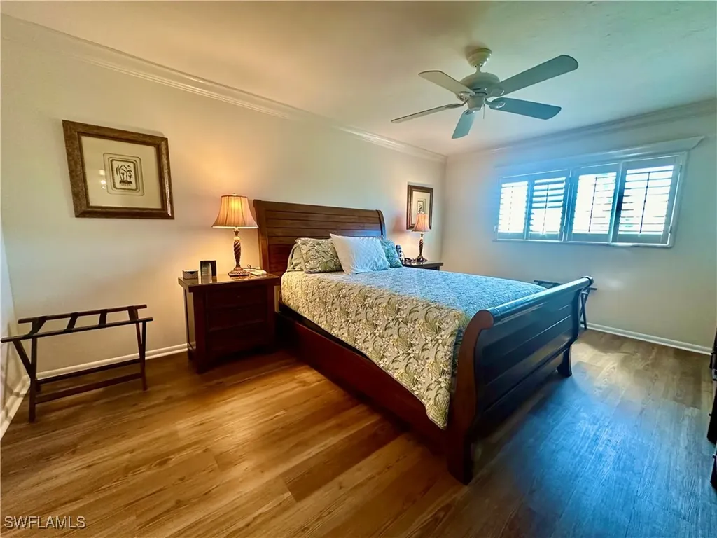 555 Park Shore Drive Naples FL 34103