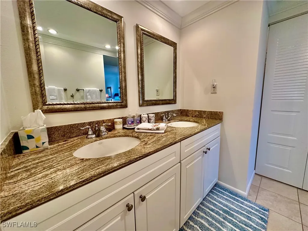 555 Park Shore Drive Naples FL 34103