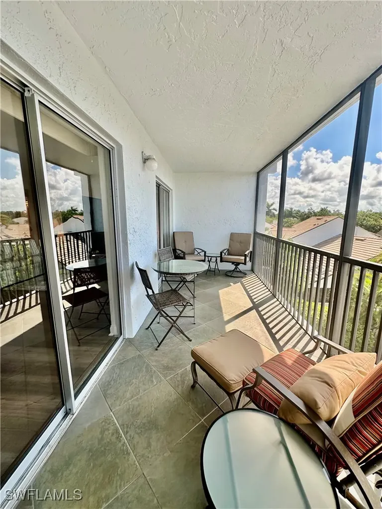 555 Park Shore Drive Naples FL 34103