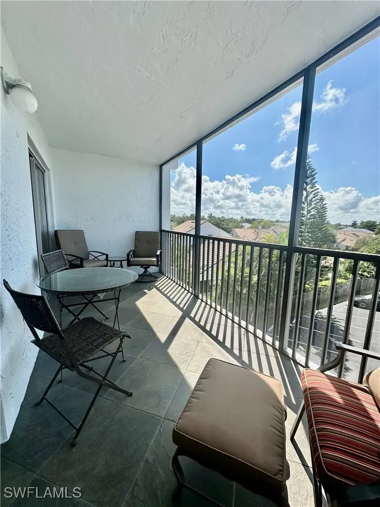 555 Park Shore Drive Naples FL 34103
