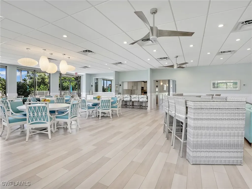 555 Park Shore Drive Naples FL 34103