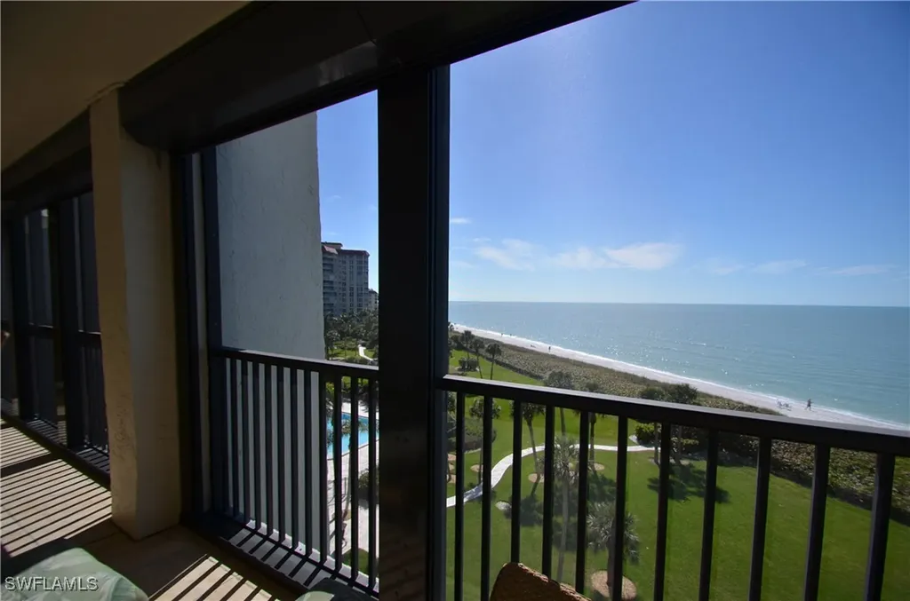 10951 Gulfshore Drive Naples FL 34108-1744