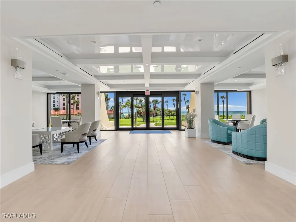10951 Gulfshore Drive Naples FL 34108-1744