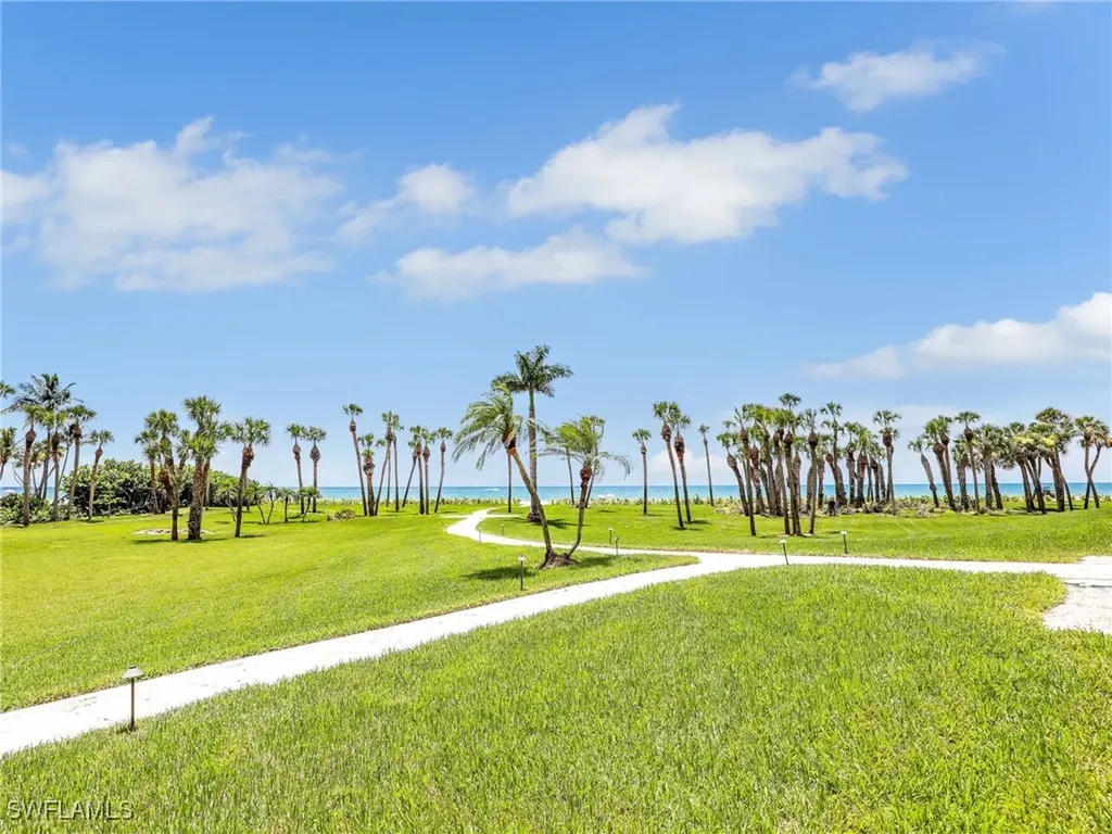 10951 Gulfshore Drive Naples FL 34108-1744