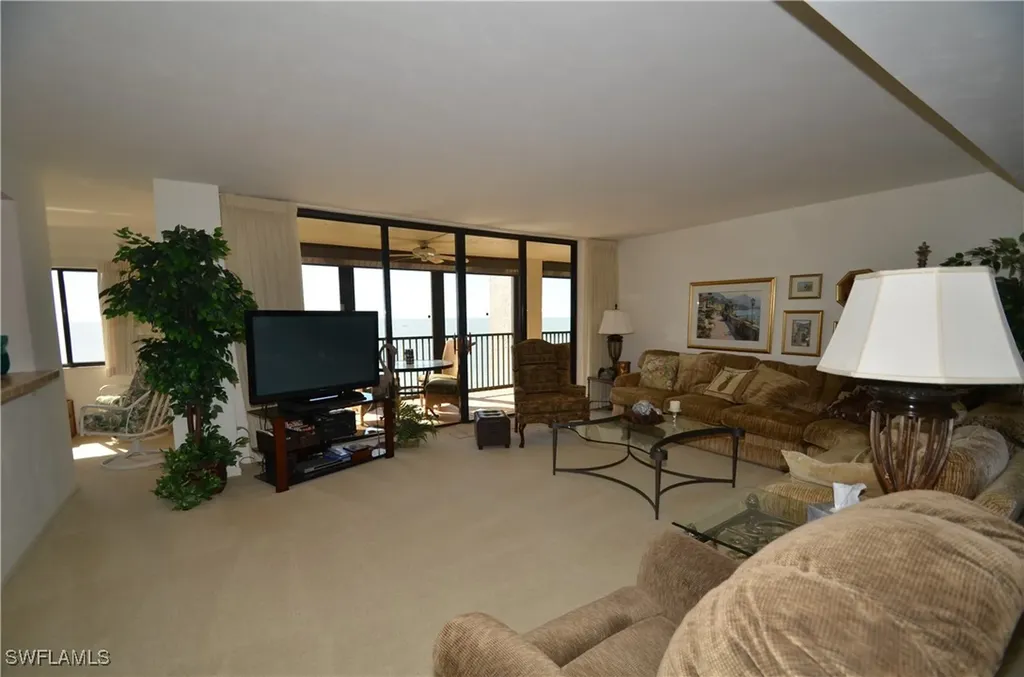 10951 Gulfshore Drive Naples FL 34108-1744