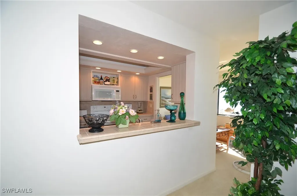 10951 Gulfshore Drive Naples FL 34108-1744
