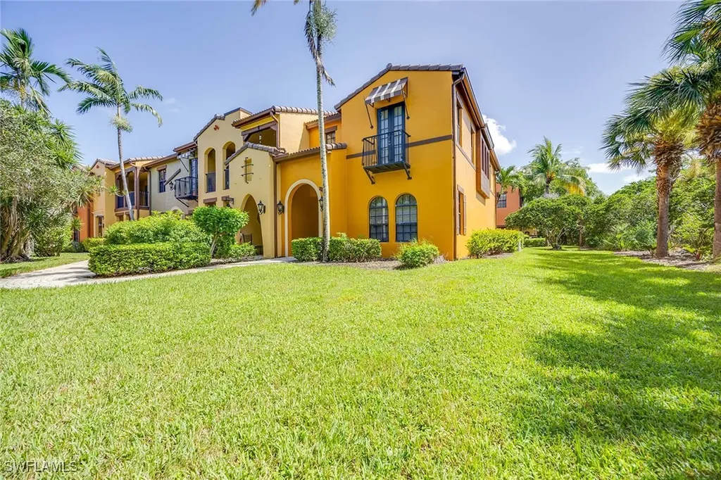 9134 Chula Vista Street Naples FL 34113