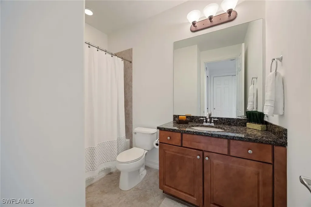 9134 Chula Vista Street Naples FL 34113