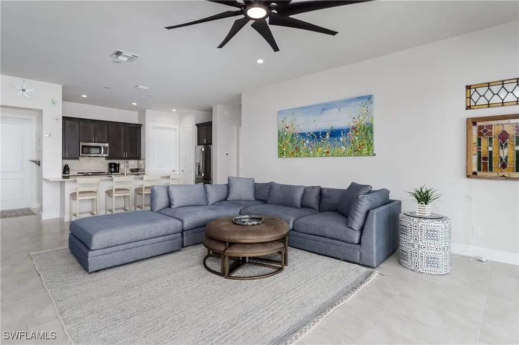 121 Newport Drive Naples FL 34114