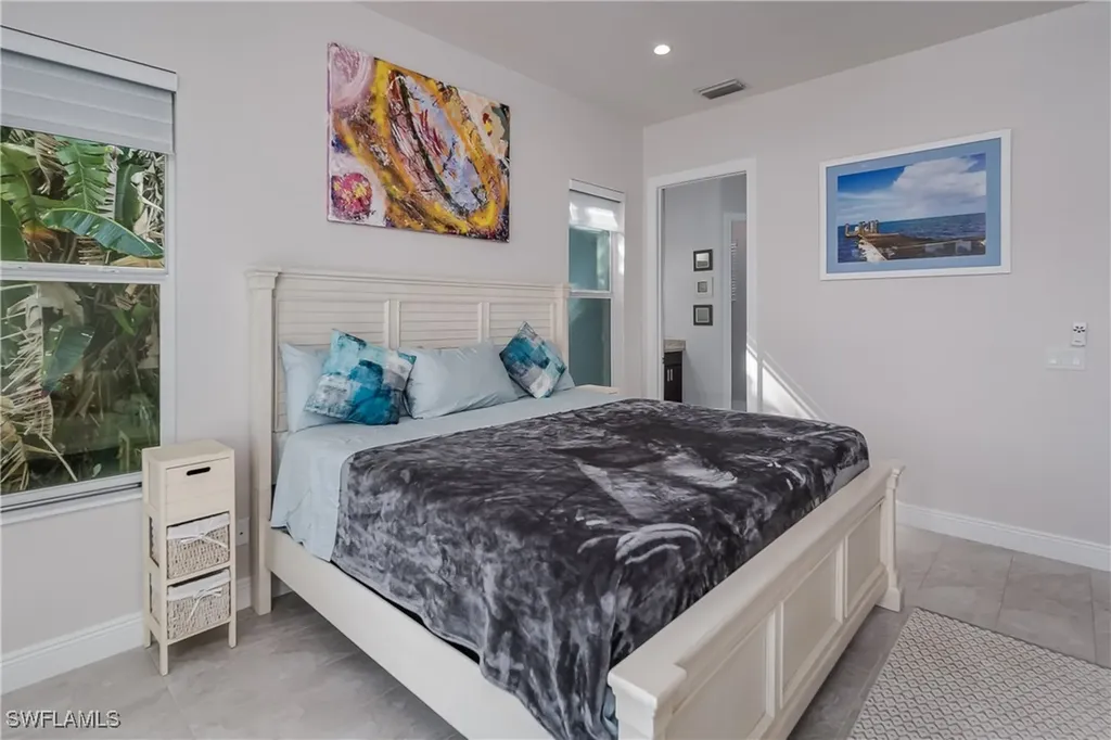 121 Newport Drive Naples FL 34114