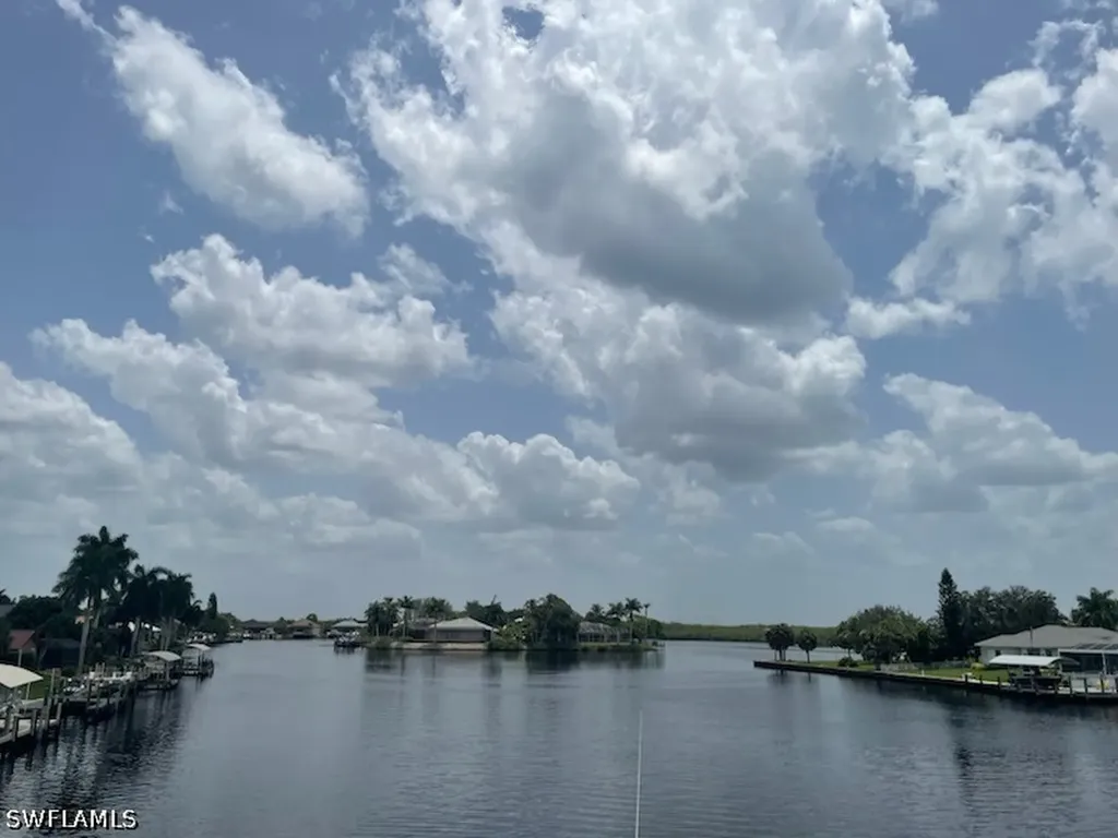 121 Newport Drive Naples FL 34114