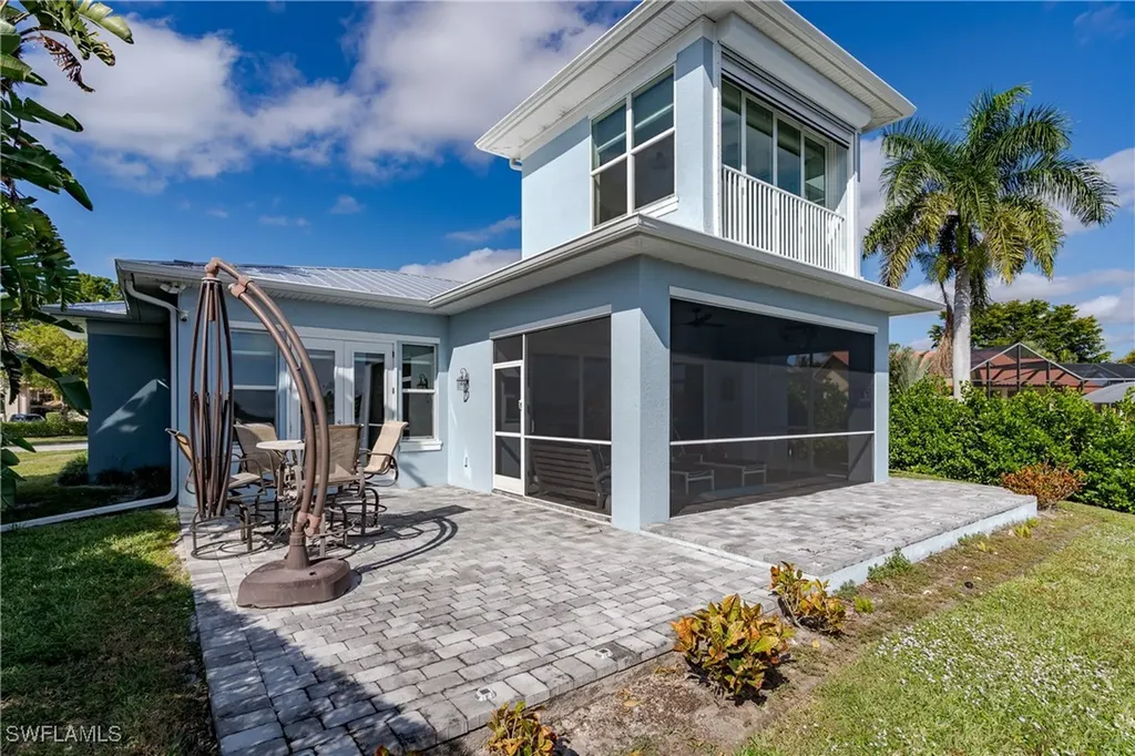 121 Newport Drive Naples FL 34114