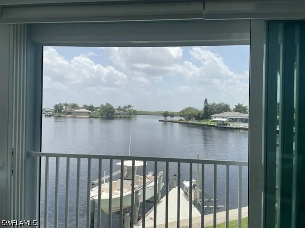 121 Newport Drive Naples FL 34114