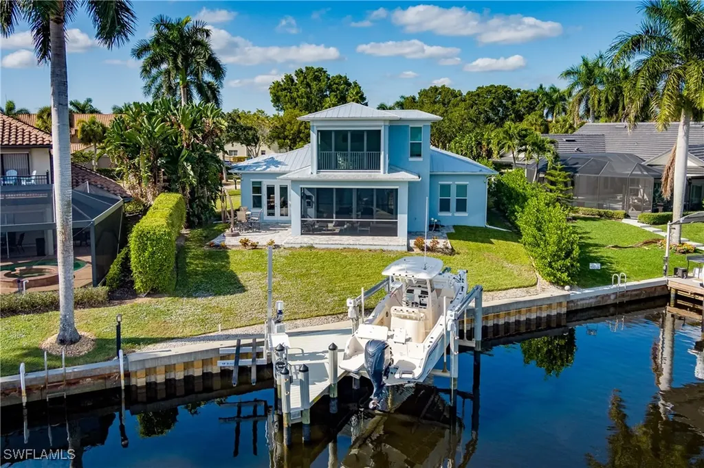121 Newport Drive Naples FL 34114