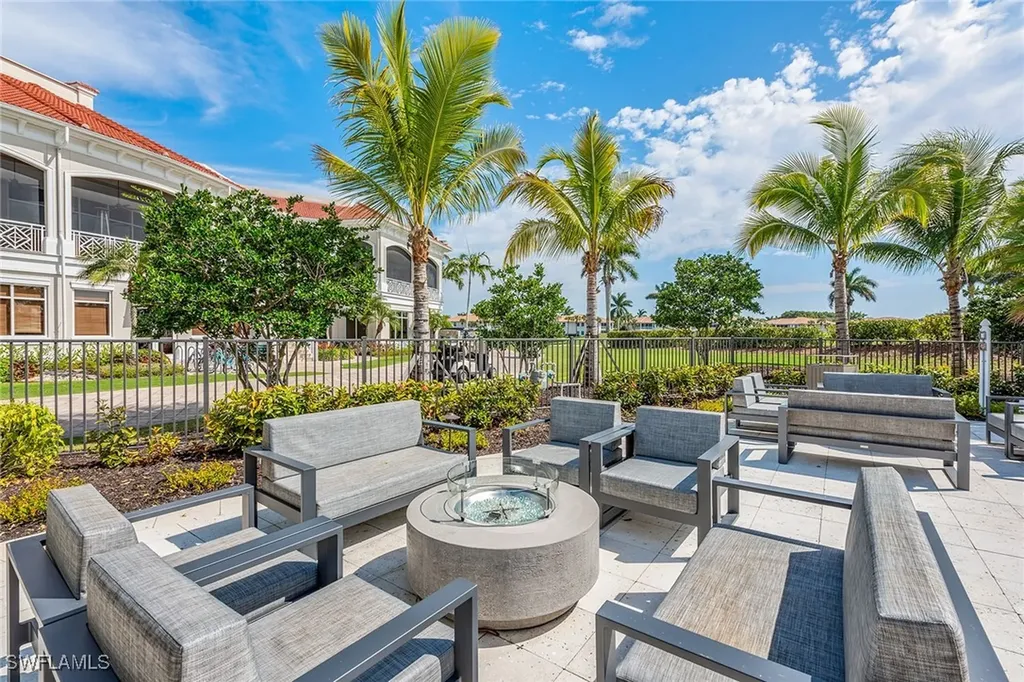 4710 Shinnecock Hills Court Naples FL 34112